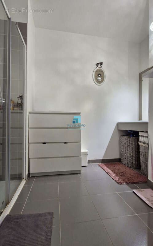 Appartement à PUGET-SUR-ARGENS