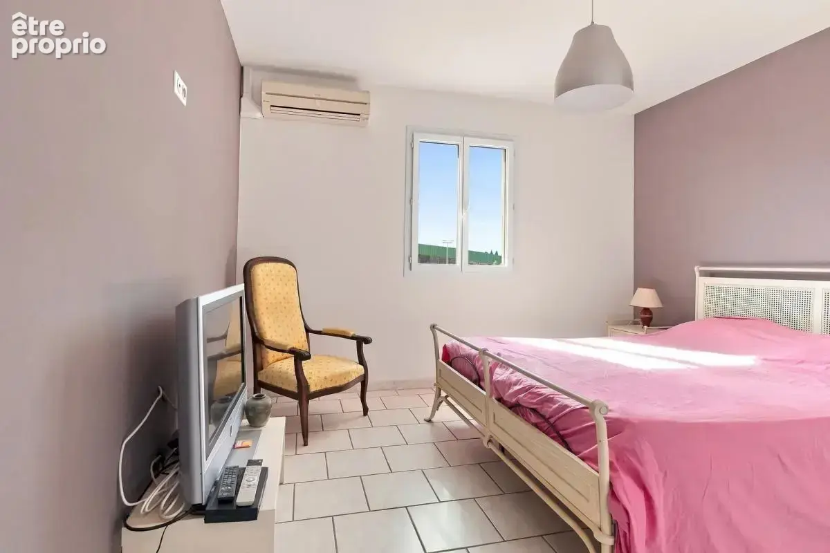 Maison de 5 pièces de 110 m² à Sanary-sur-Mer - photo 9