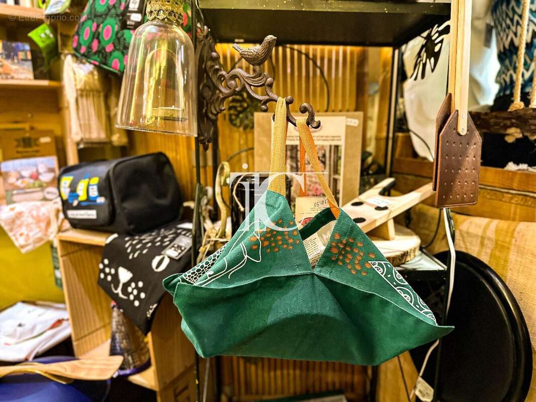 Commerce à SAINT-AMBROIX