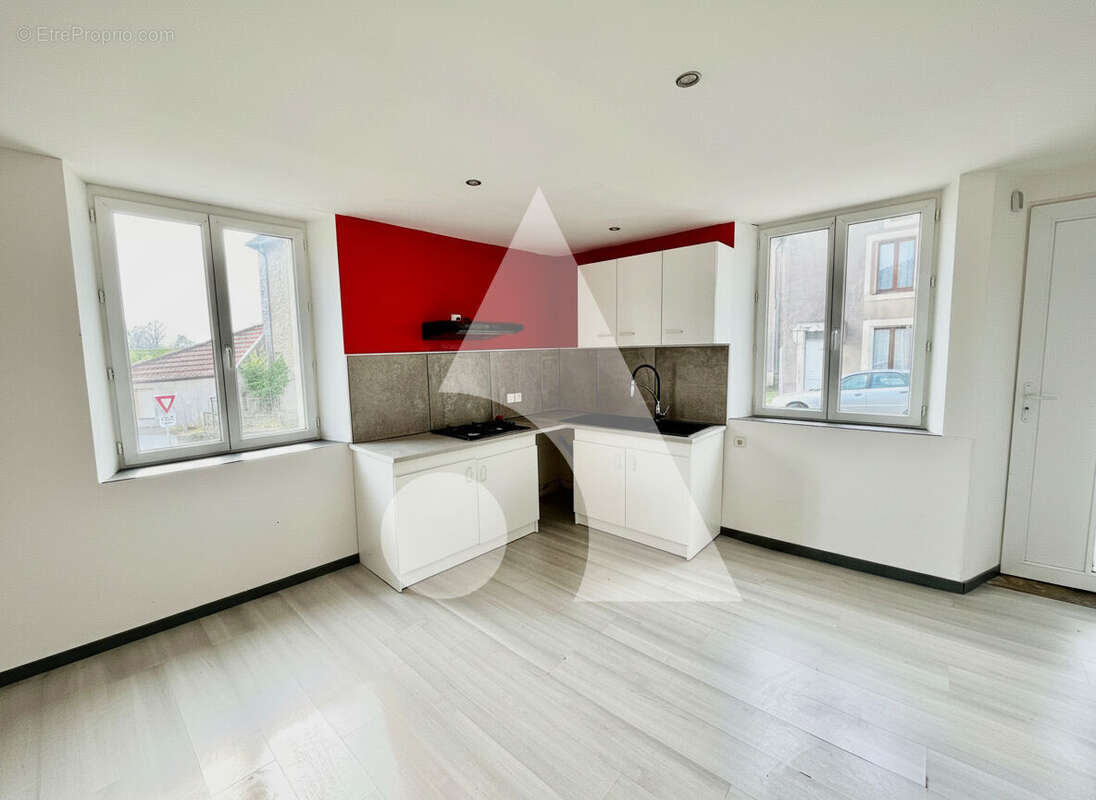 Maison Gondrecourt-Le -Château 3 pièce)s 78 m2 - photo 2