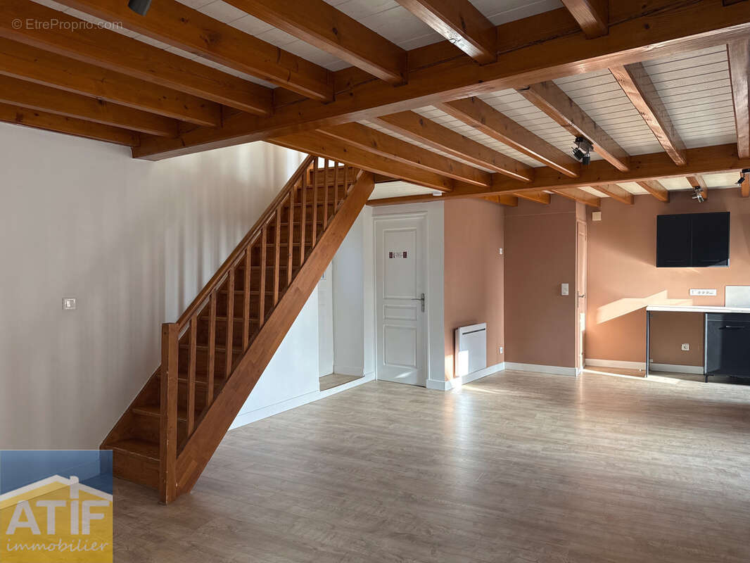 Maison à SAINT-GERMAIN-LAVAL