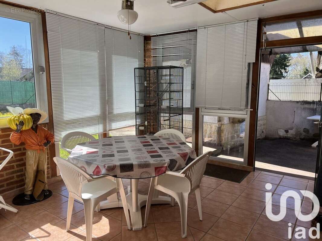 Photo 3 - Maison à GENELARD