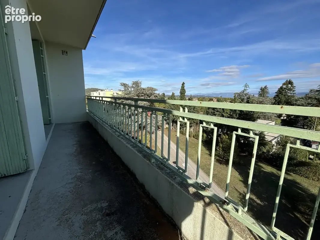 Appartement 4 pièces 66 m² à vendre à Romans-Sur-Isere (26100) - photo 2