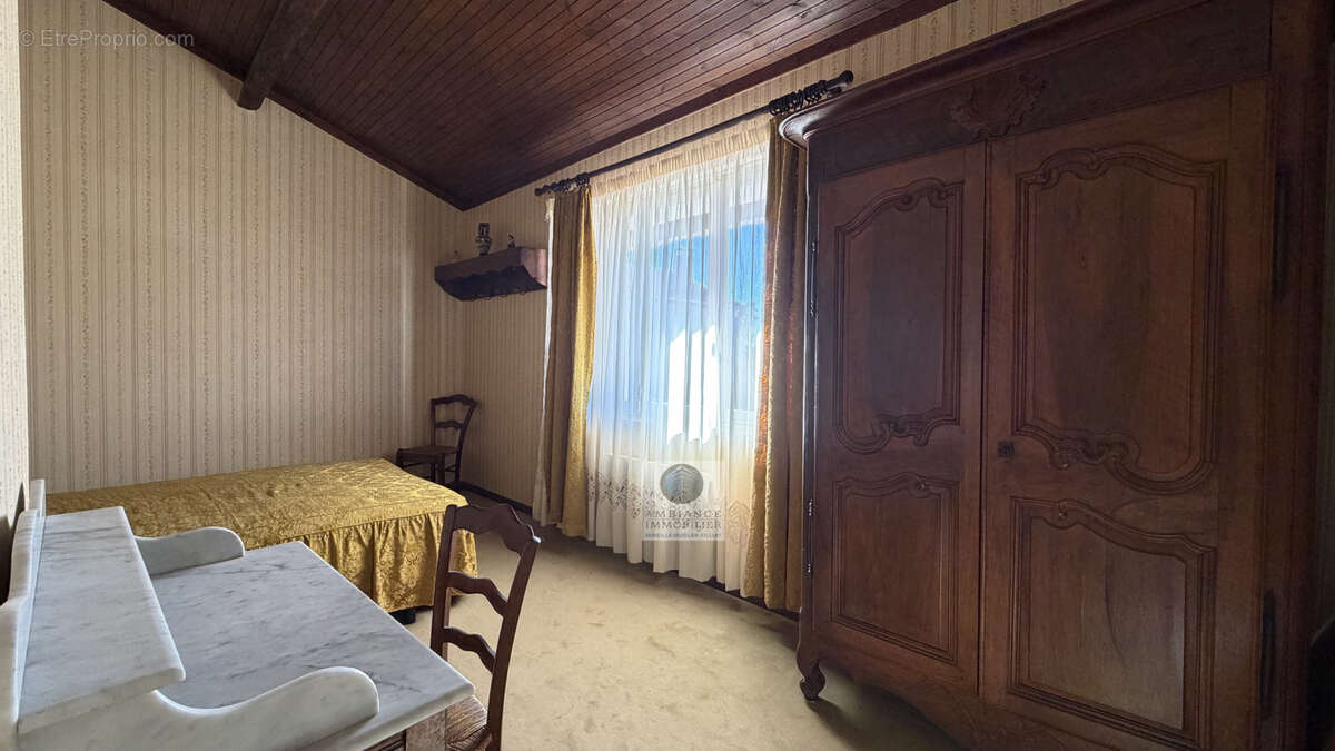 Maison à CHATEAUNEUF-SUR-ISERE