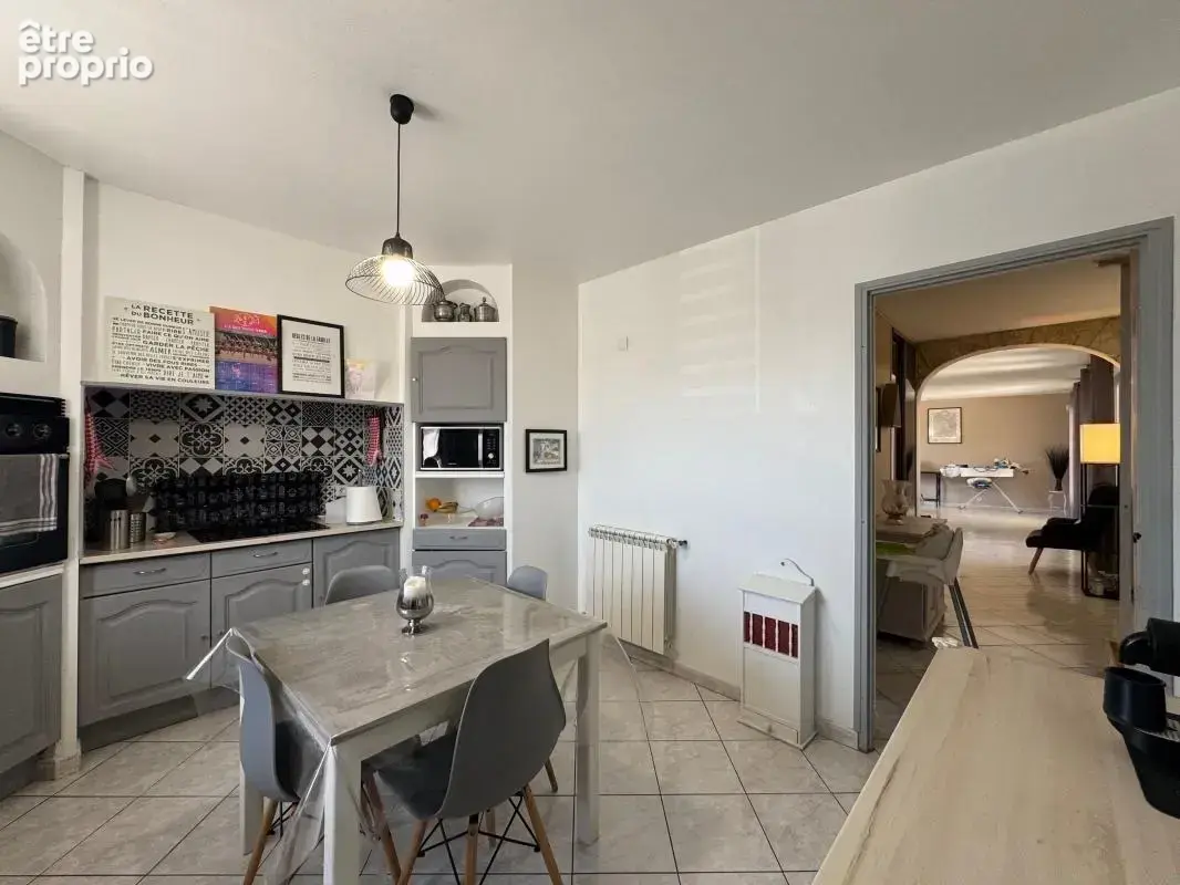Maison avec piscine et grand terrain - Gigean - photo 10