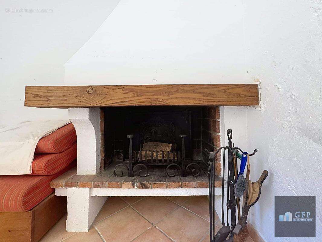 Maison à BORMES-LES-MIMOSAS