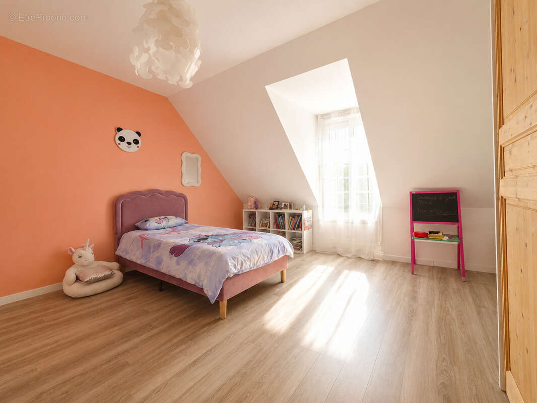 À 5 min de la gare de Gazeran, Maison familiale coup de cœur de 2012, 4 chambres, Garage 34 m2 - photo 9