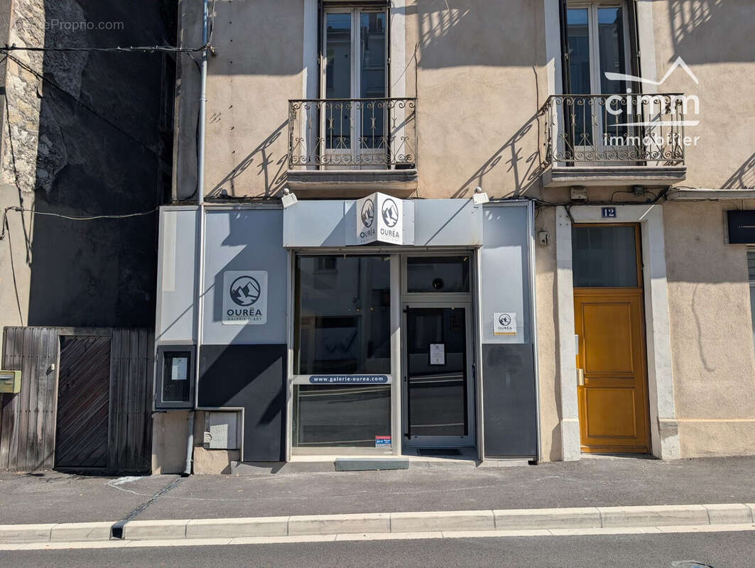 Commerce 32 m² à Fontaine  - photo 8