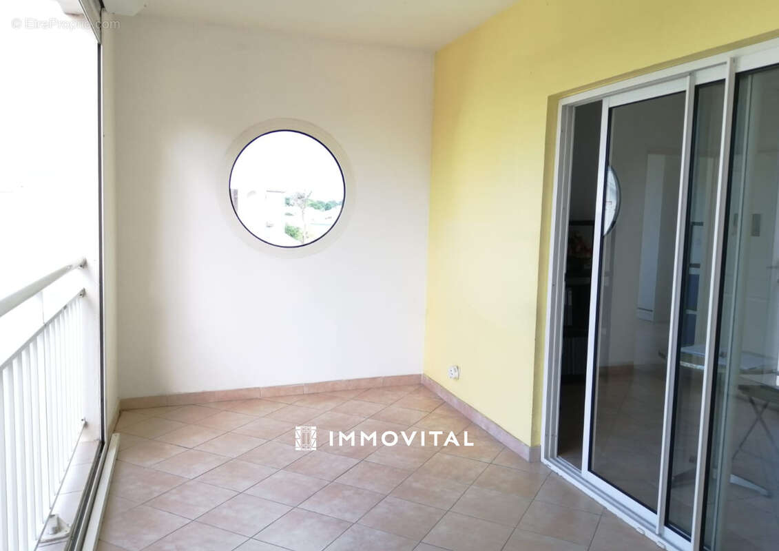 Appartement à BAIE-MAHAULT