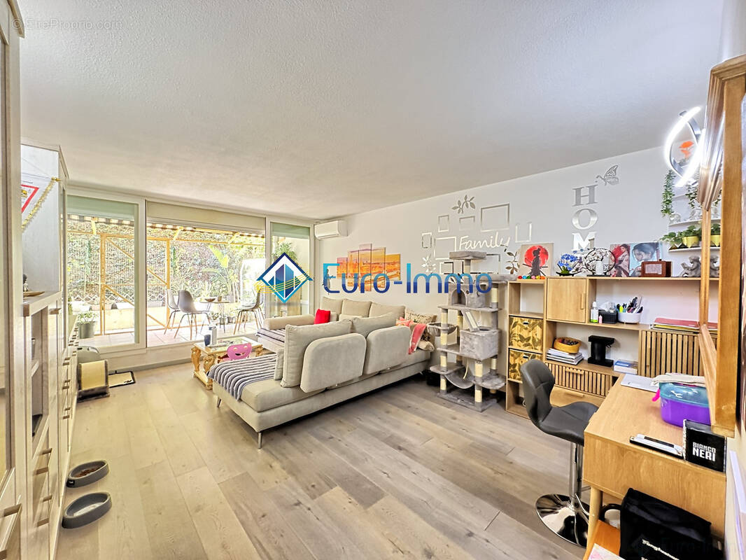 Appartement à BEAUSOLEIL