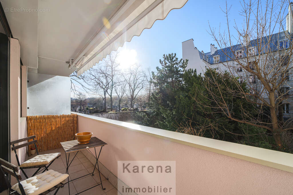 Appartement à PARIS-14E
