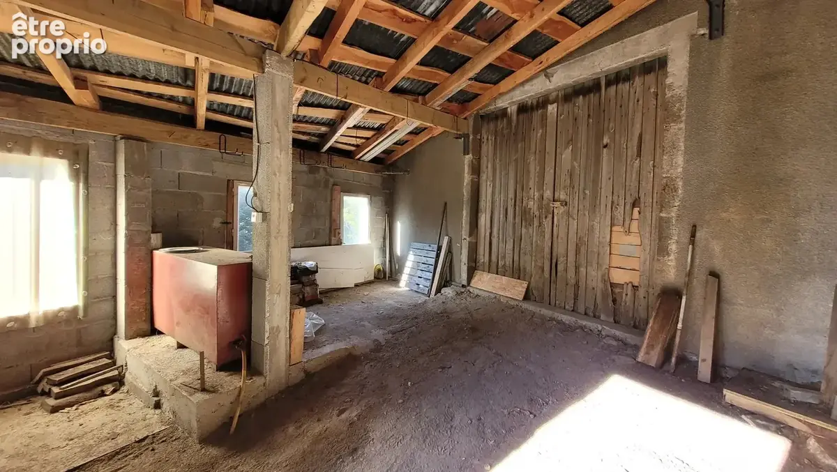 Petite maison en pierres mitoyenne à rénover - photo 5