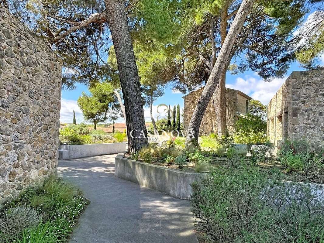 15 min de PEZENAS Magnifique mas rénové 300 m² habitables idéal pour chambres d'hôtes - photo 17