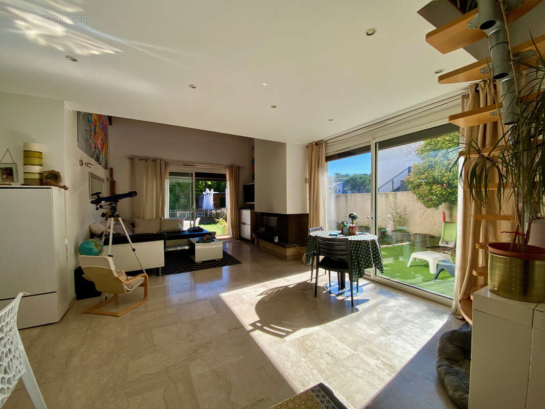 Maison à SAINT-GELY-DU-FESC