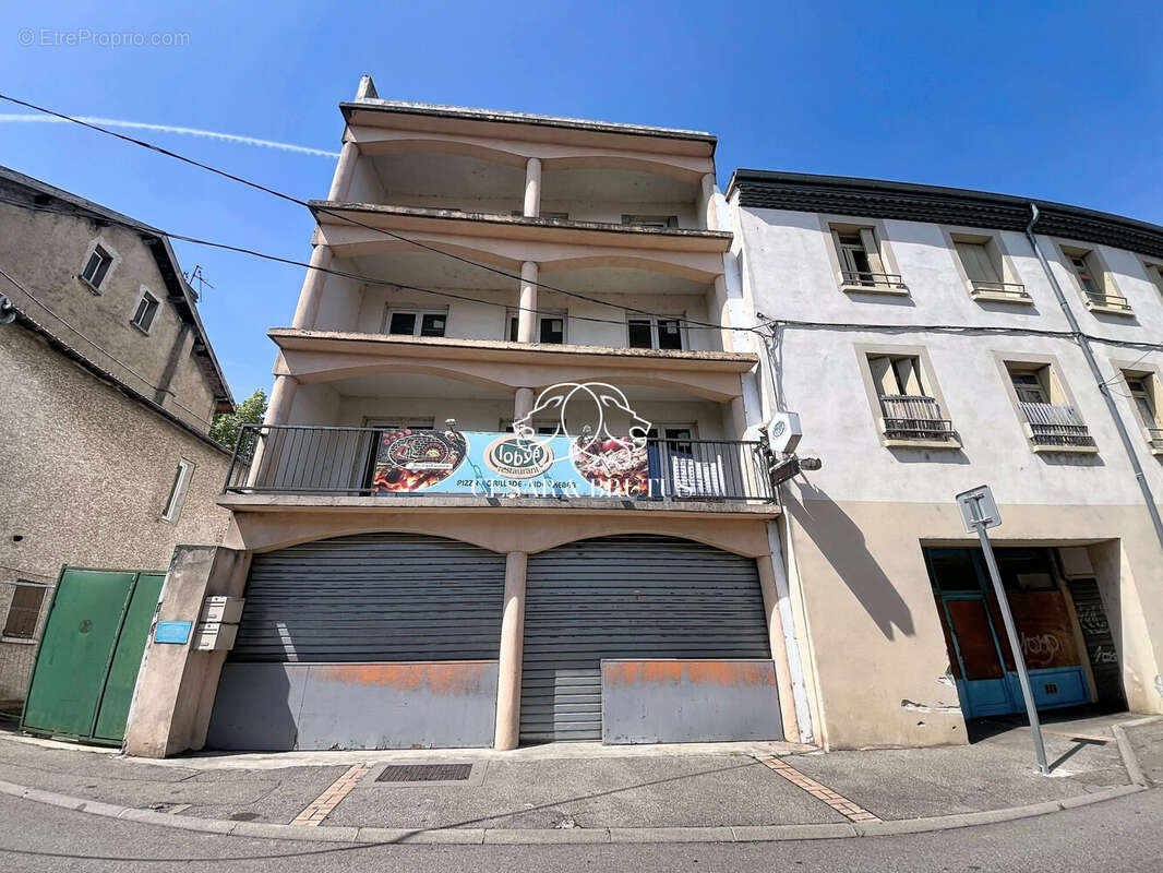 Appartement 696 m² à Le Peage-De-Roussillon  - photo 3