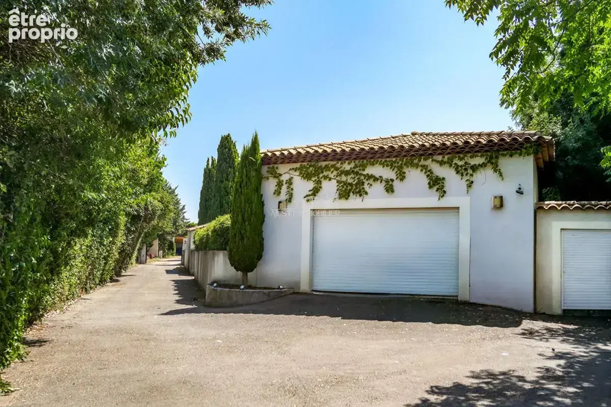 Propriété d'exception de 252m² sur une parcelle de 1650m² - photo 17