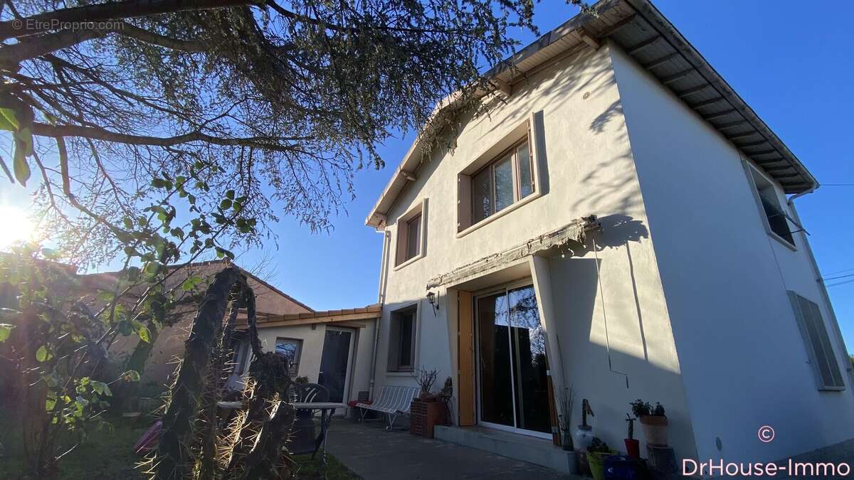 Maison à LA TOUR-DU-CRIEU