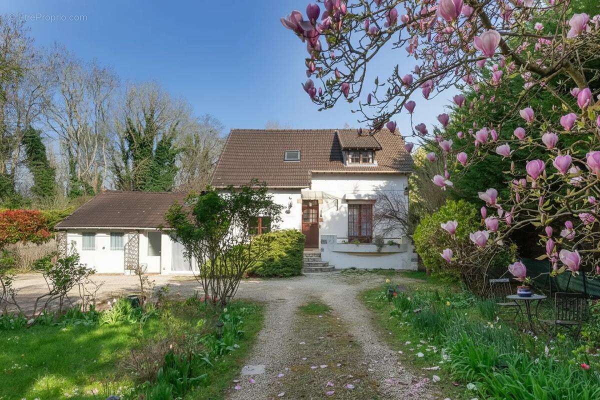 Maison à MONTEVRAIN