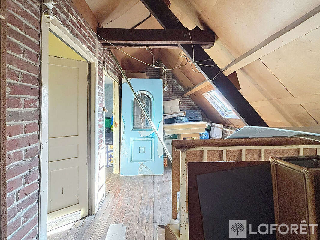 Maison à LA CHAPELLE-D'ARMENTIERES