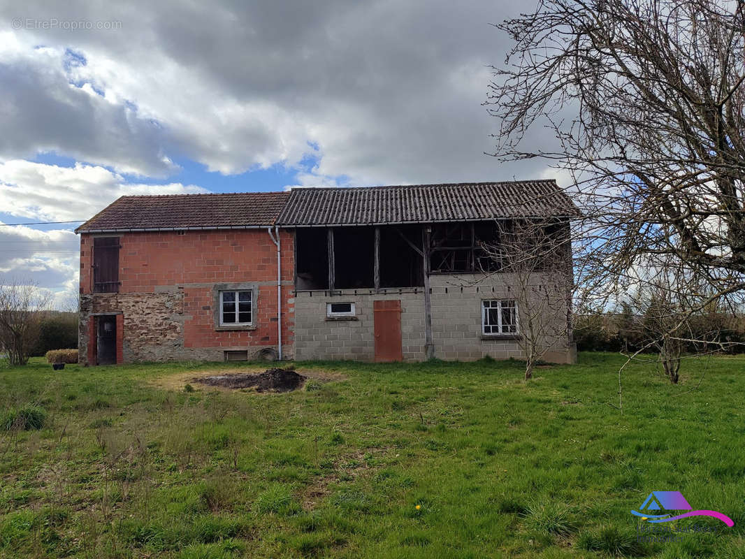 Maison à POULIGNY-NOTRE-DAME