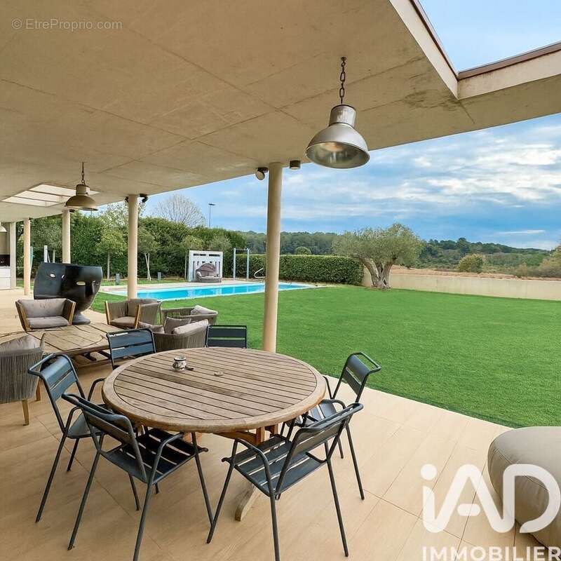 Maison 279 m² à Castelnau-Le-Lez  - photo 5