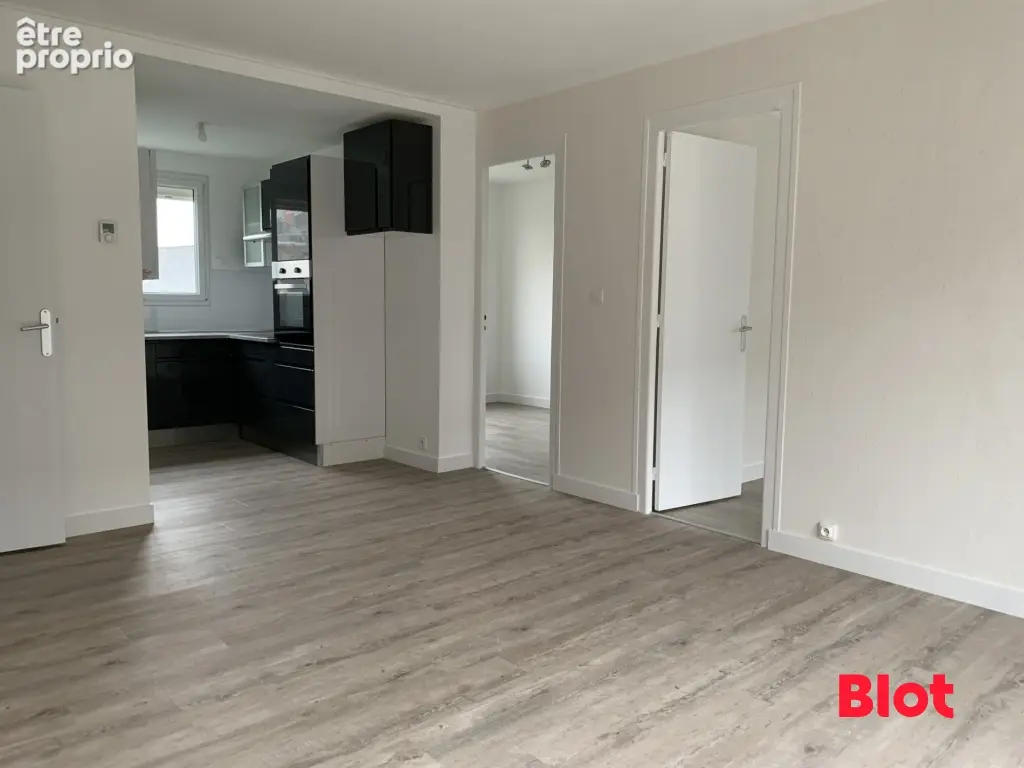 Appartement 3 pièces 52 m² à vendre à Fougeres (35300) - photo 8