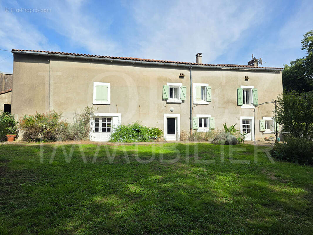Maison à PONT-DE-LARN