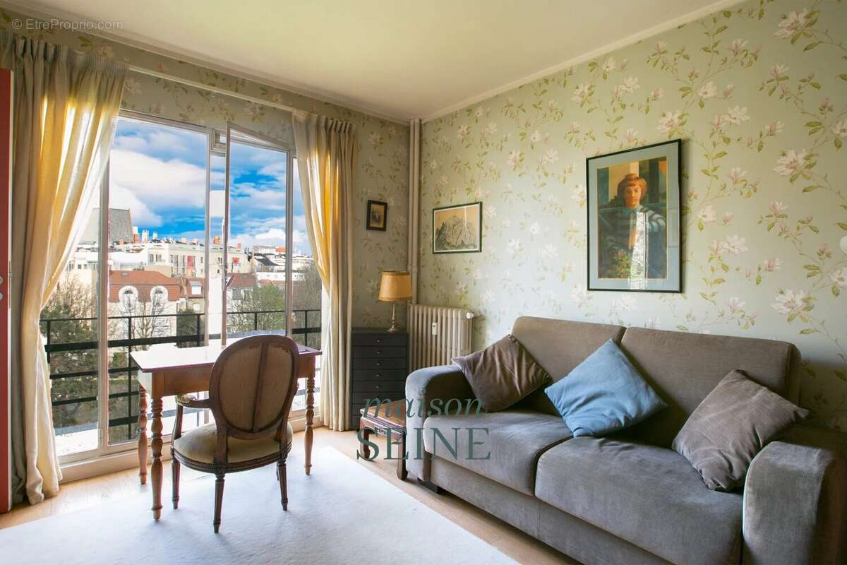 Appartement à NEUILLY-SUR-SEINE
