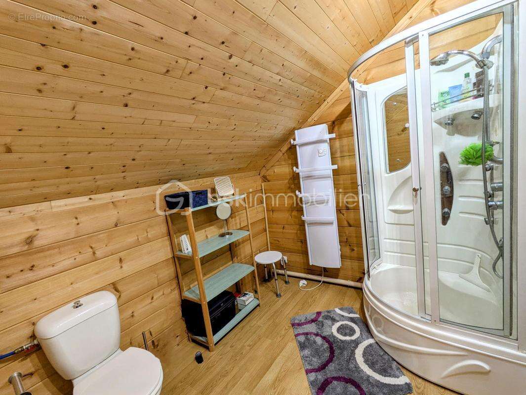 Maison à ENTRECASTEAUX