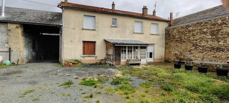 Maison à vendre 6 pièces SAINT JOUIN DE MARNES (79) - photo 14