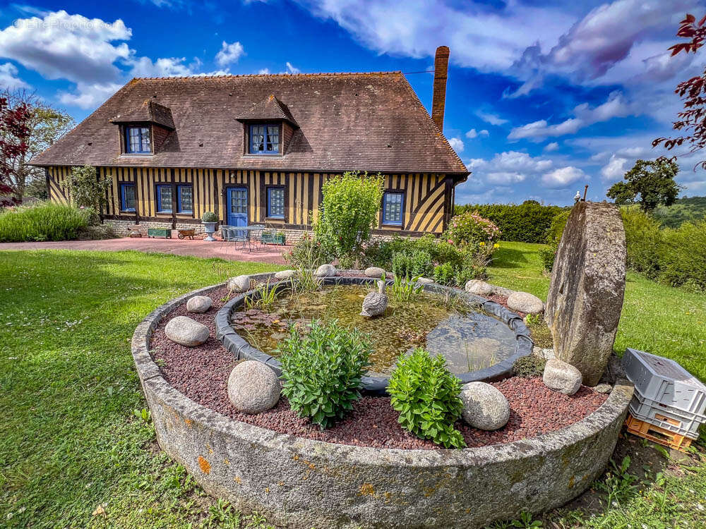 Maison à SAINT-GERVAIS-DES-SABLONS