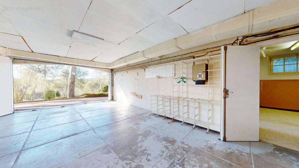 Maison à SAINT-CLEMENT-DE-RIVIERE