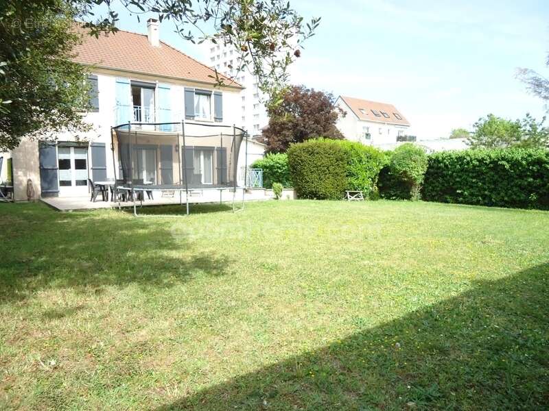 Maison à MONTMAGNY