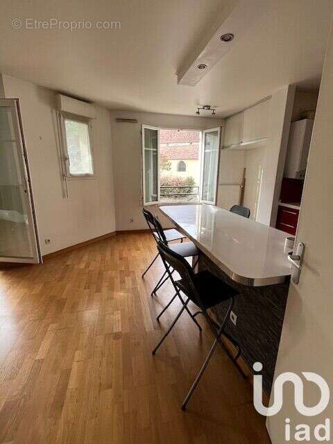 Photo 9 - Appartement à VILLENEUVE-LE-ROI