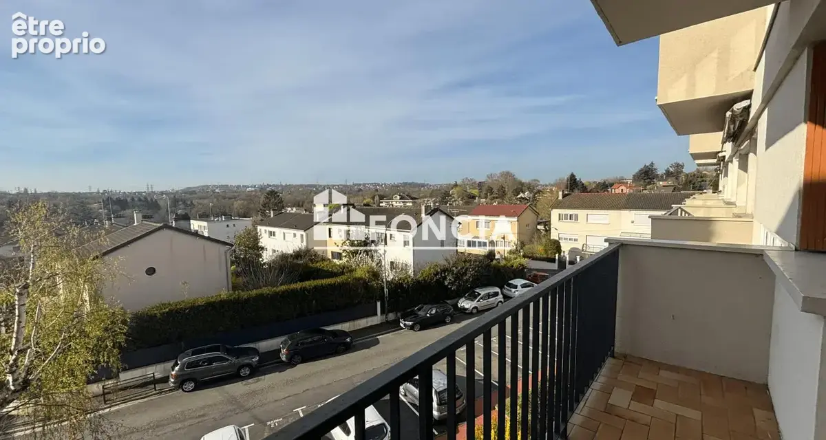 Appartement à VERRIERES-LE-BUISSON