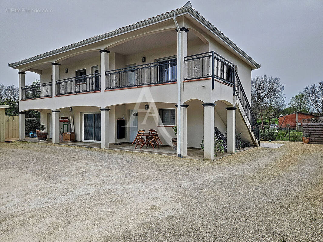 Appartement à ORGUEIL