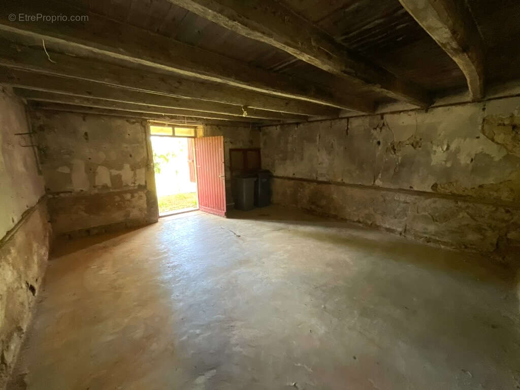 Maison Polaincourt Et Clairefontaine 5 pièces 180m2 2900m2 terrain garage + dépendance - photo 12