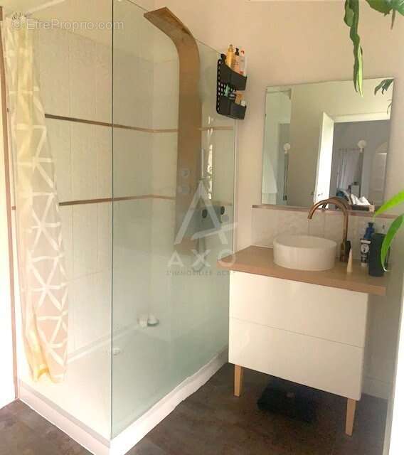 Maison à HENANBIHEN