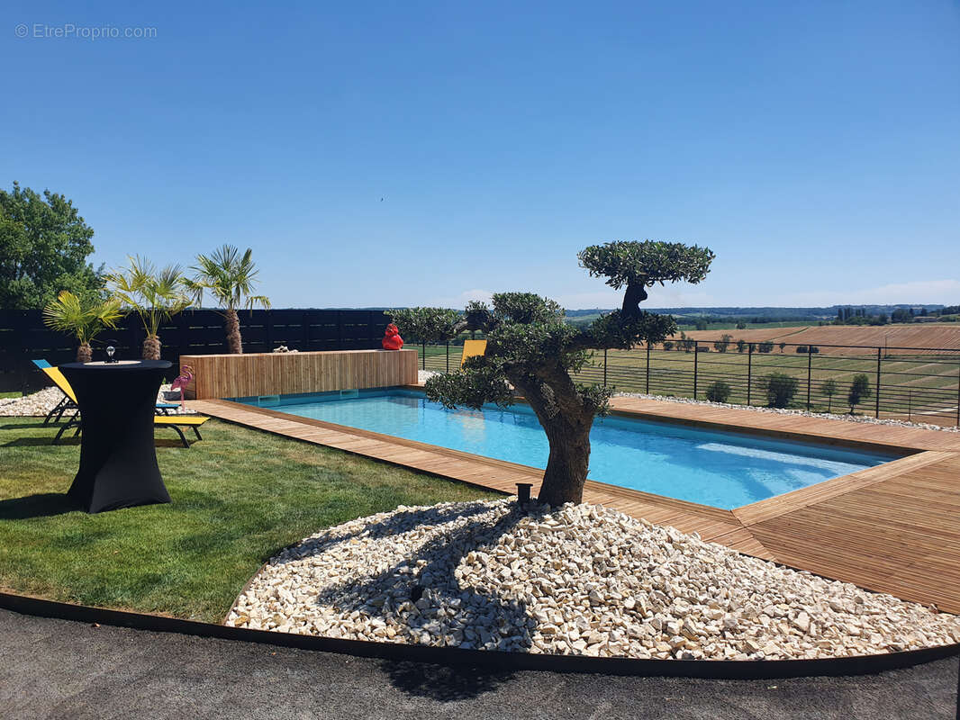 Maison à MONTDOUMERC