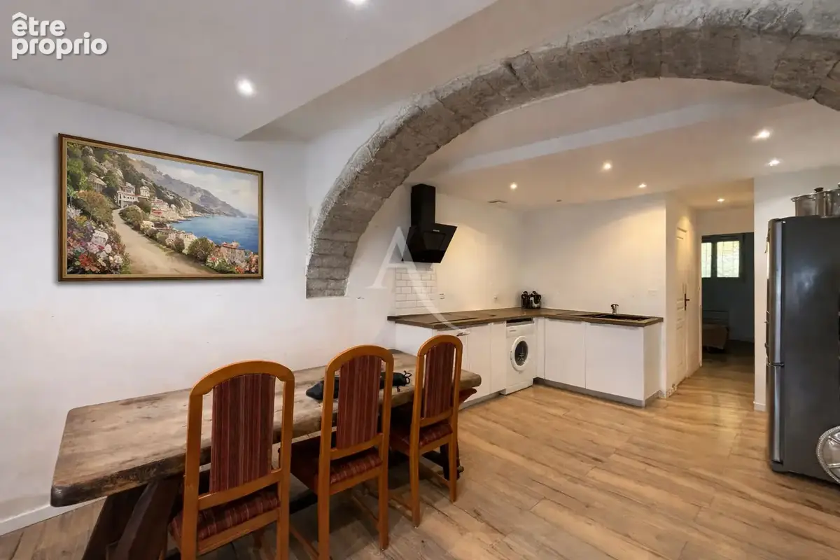 Appartement type 2 renove en rez-de-chaussée a rians - photo 1