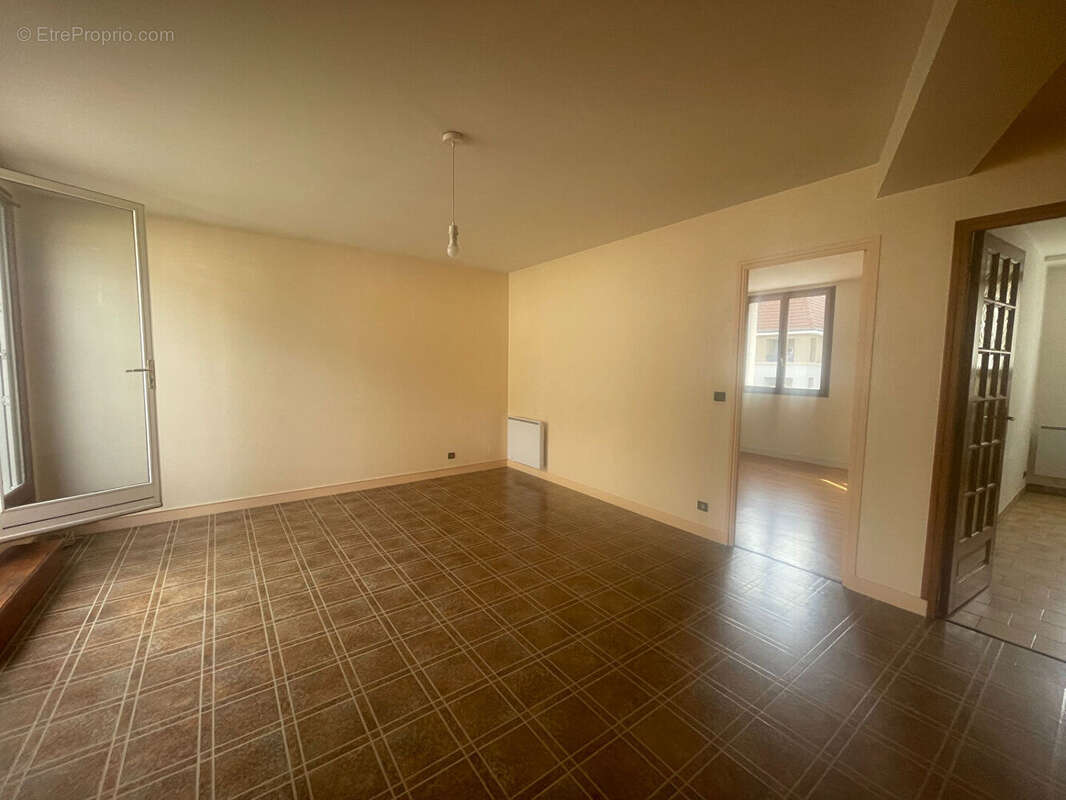 Appartement à COULOMMIERS