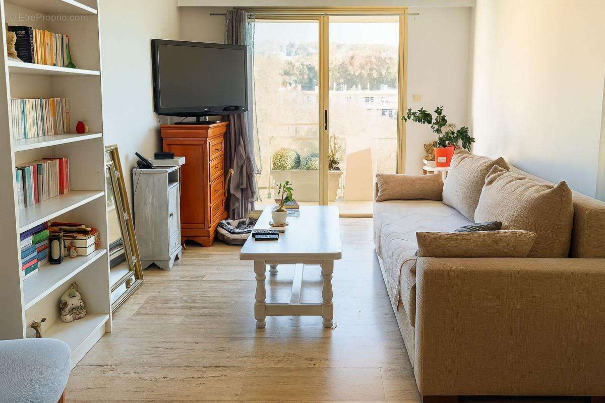 Appartement à SIX-FOURS-LES-PLAGES