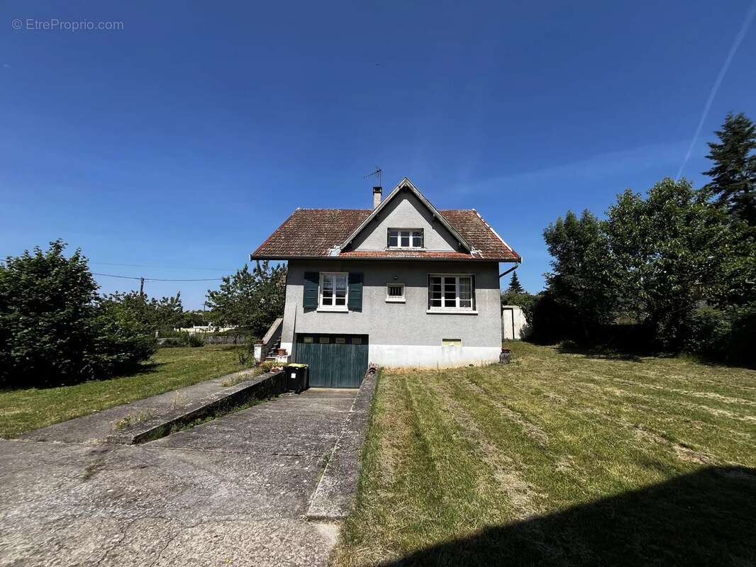 Maison à ANNOISIN-CHATELANS