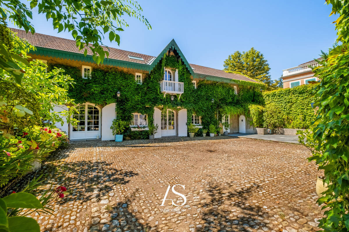 Maison à CALUIRE-ET-CUIRE
