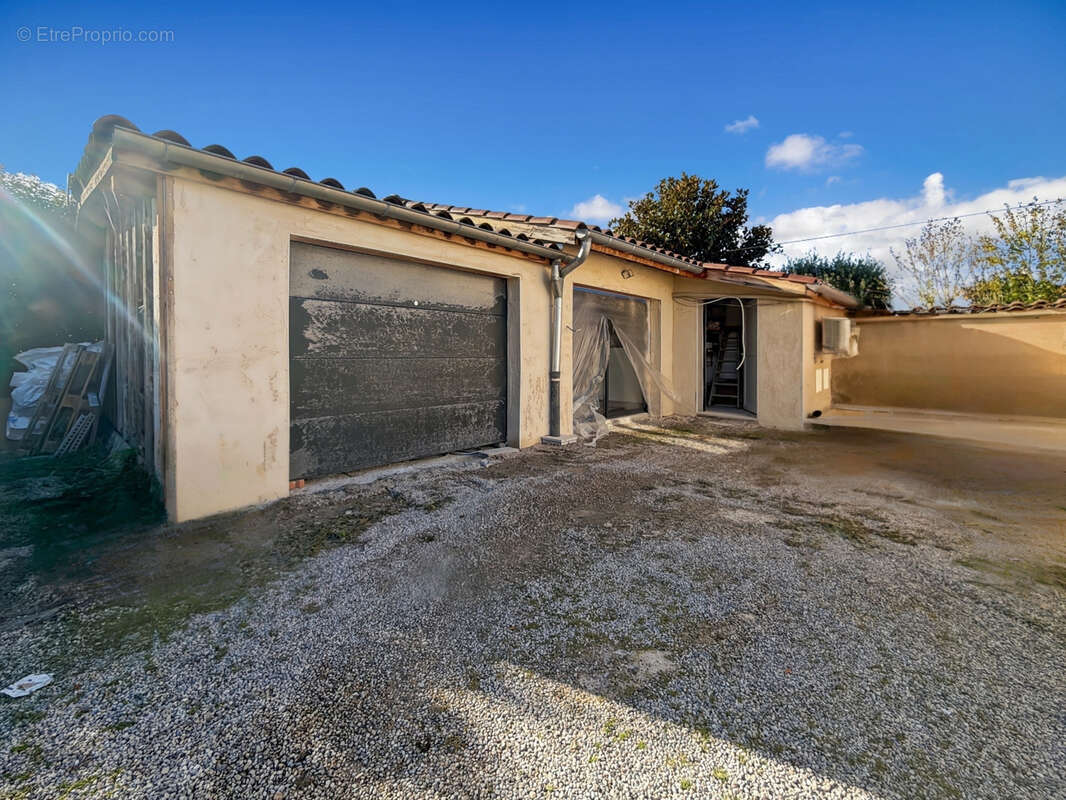 Charmante maison familiale de 100 m2 avec dépendance et grand jardin   Ambérieux-d’Azergues (69480) limite Ans - photo 13