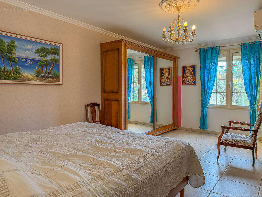 Maison à MONTAUROUX