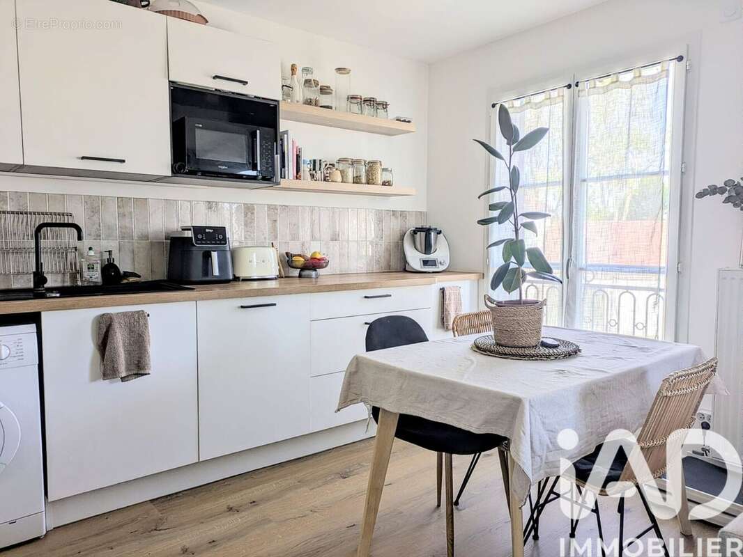 Photo 2 - Appartement à LE BLANC-MESNIL