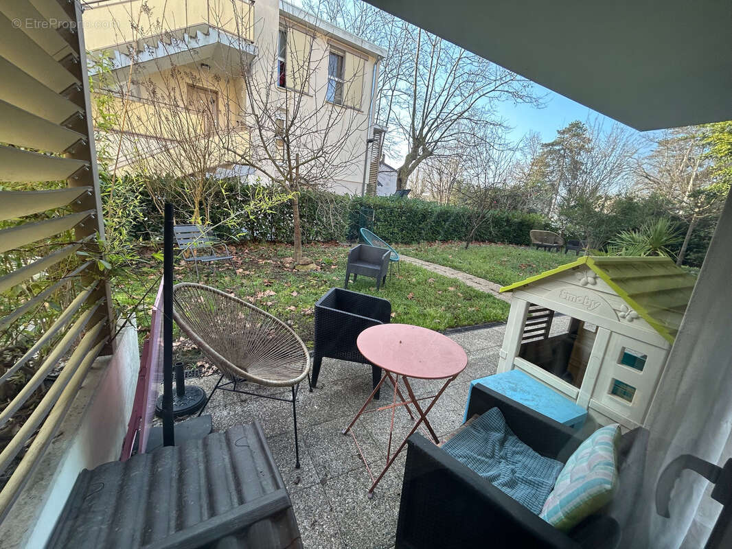 Appartement à CHARBONNIERES-LES-BAINS