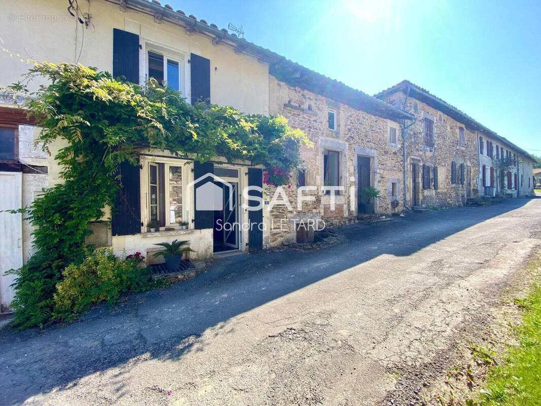 Photo 1 - Maison à CHASSENEUIL-SUR-BONNIEURE