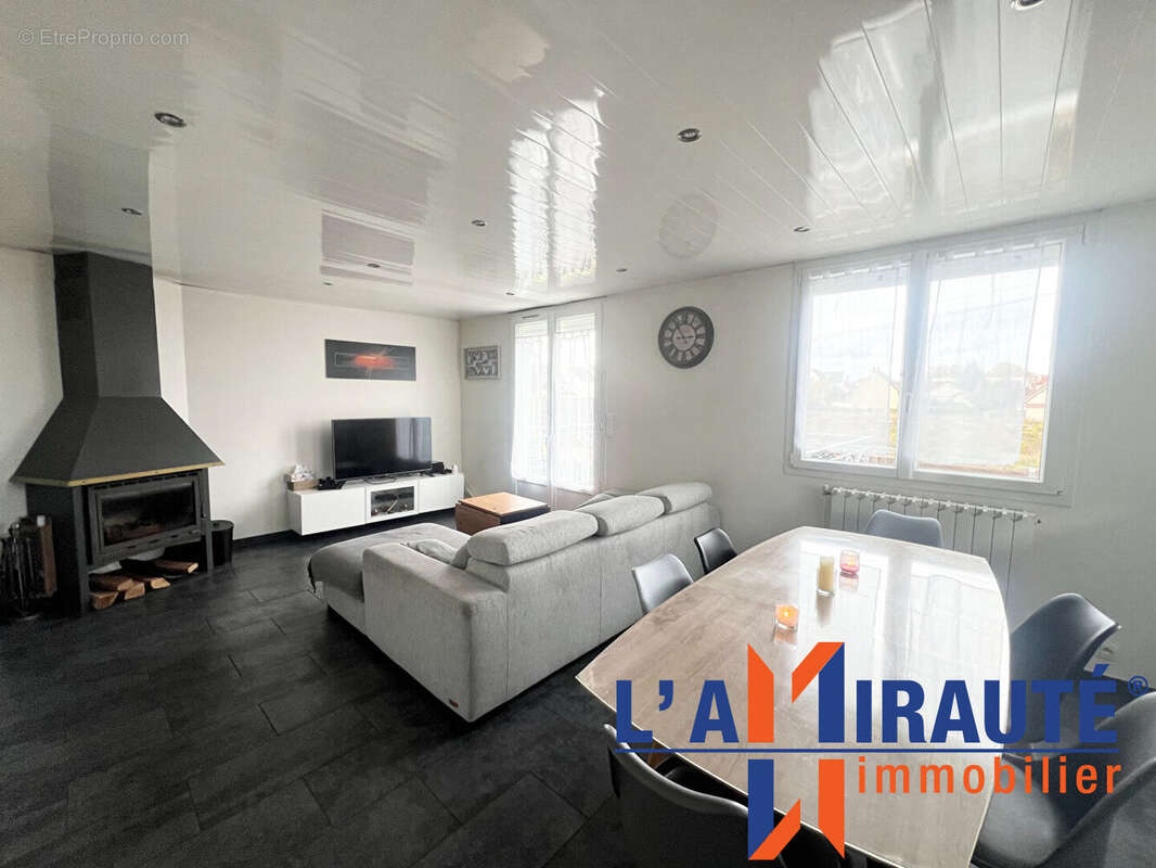 Maison à SARTROUVILLE